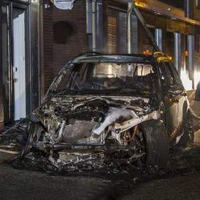 auto uitgebrand burgemeester